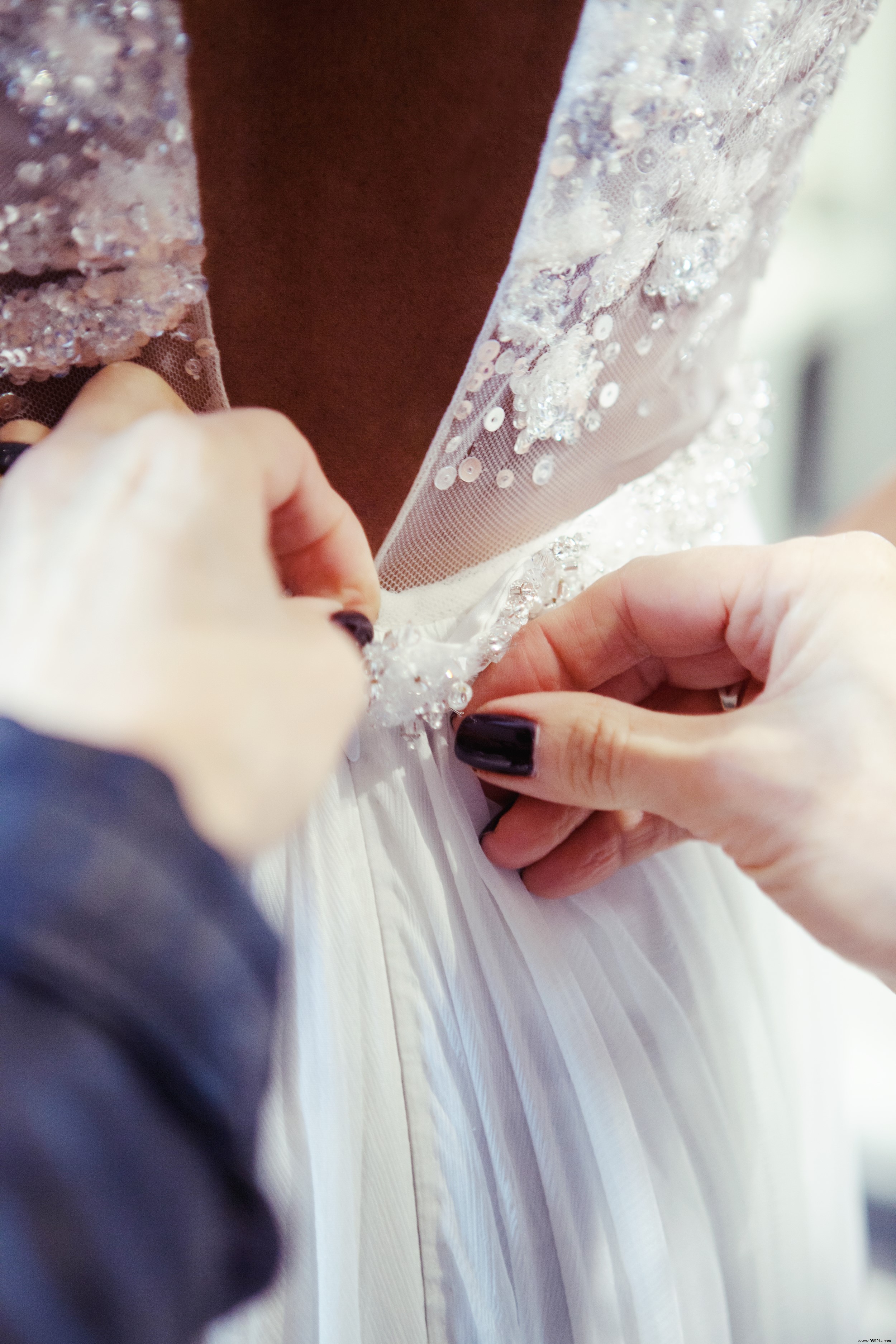 How to Announce a Wedding Postponement: Change the Date Guide