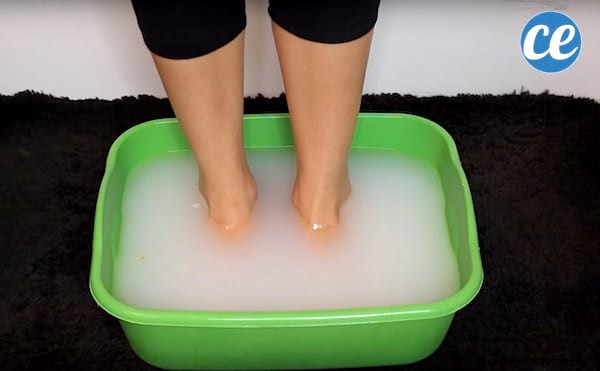 Natural Homemade Foot Soak: Banish Dry, Cracked Heels in 3 Simple Steps