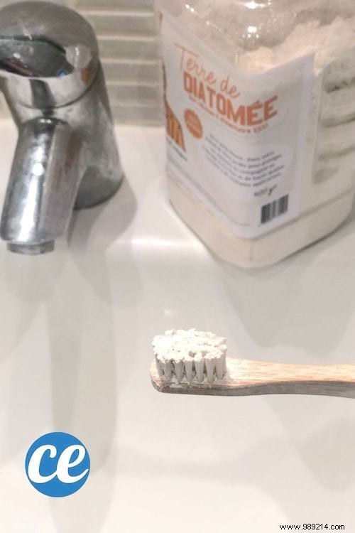 Natural Teeth Whitening: Brush with Diatomaceous Earth for Quick, Effective Results