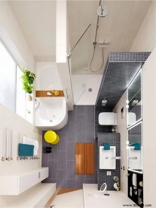 33 Expert Design Ideas to Maximize Space in Small Bathrooms