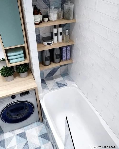 33 Expert Design Ideas to Maximize Space in Small Bathrooms