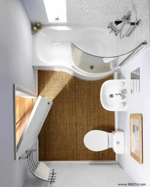 33 Expert Design Ideas to Maximize Space in Small Bathrooms