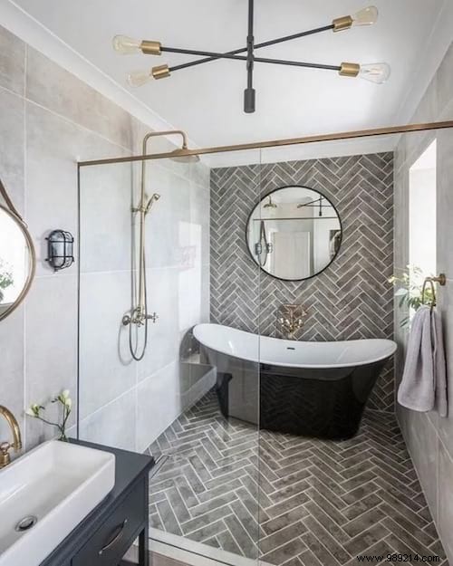 33 Expert Design Ideas to Maximize Space in Small Bathrooms