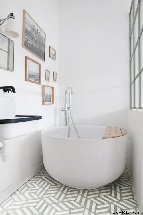 33 Expert Design Ideas to Maximize Space in Small Bathrooms