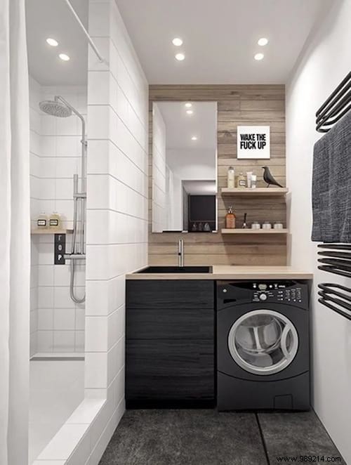33 Expert Design Ideas to Maximize Space in Small Bathrooms