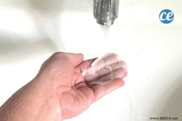 DIY Soap Sheets: Easy Homemade Recipe for Portable Travel Hygiene