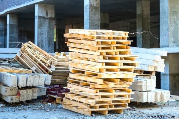 How to Source Free Wooden Pallets Near You: 5 Proven Spots + Safety Guide