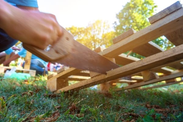How to Source Free Wooden Pallets Near You: 5 Proven Spots + Safety Guide