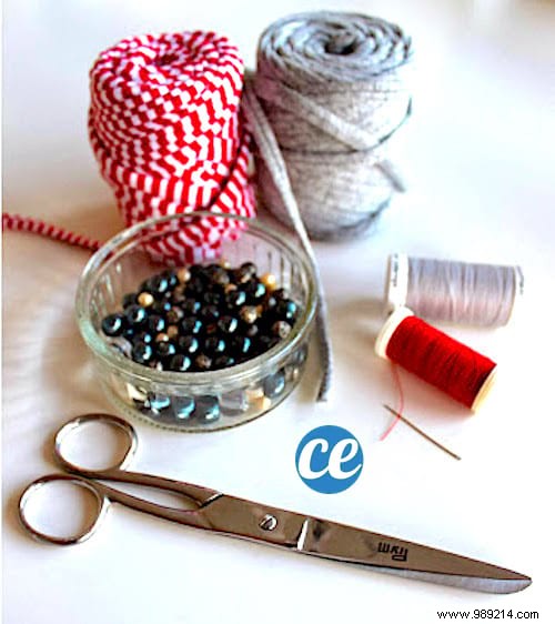 DIY Christmas Hanging Tree Ornament: Craft It in 5 Minutes