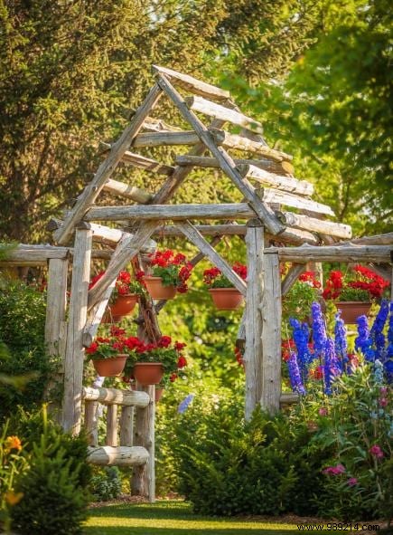 20 Expert Tips to Transform Your Small Garden and Make It Feel Larger