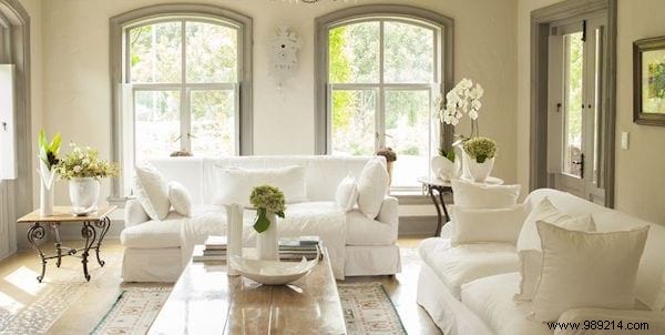 51 Budget-Friendly Living Room Makeover Ideas: Refresh Your Space Effortlessly