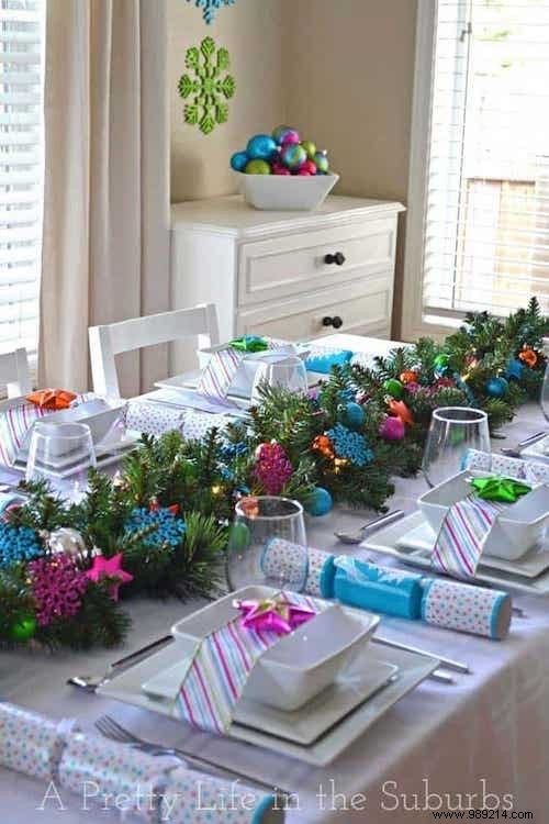 65 Easy and Budget-Friendly Christmas Table Decoration Ideas