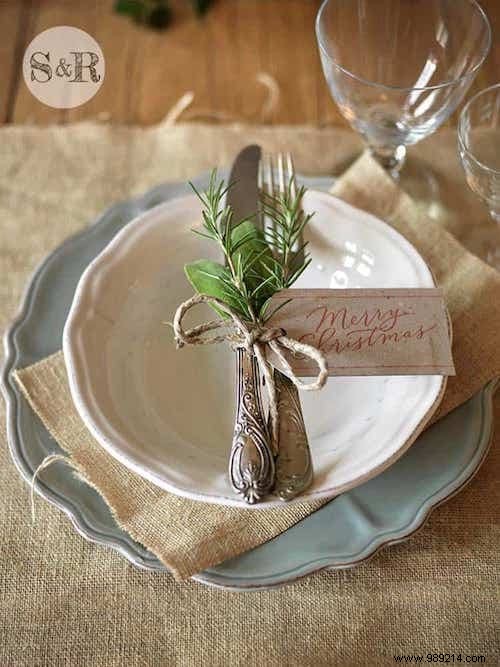65 Easy and Budget-Friendly Christmas Table Decoration Ideas