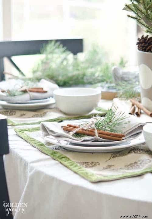 65 Easy and Budget-Friendly Christmas Table Decoration Ideas