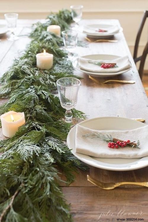 65 Easy and Budget-Friendly Christmas Table Decoration Ideas