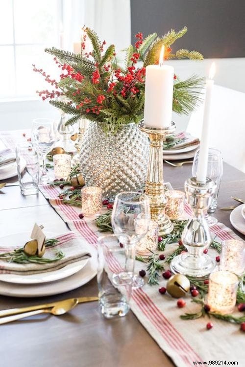 65 Easy and Budget-Friendly Christmas Table Decoration Ideas