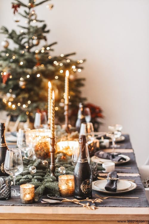 65 Easy and Budget-Friendly Christmas Table Decoration Ideas
