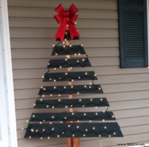 39 Budget-Friendly and Easy DIY Outdoor Christmas Decoration Ideas