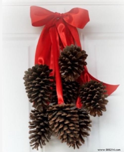39 Budget-Friendly and Easy DIY Outdoor Christmas Decoration Ideas