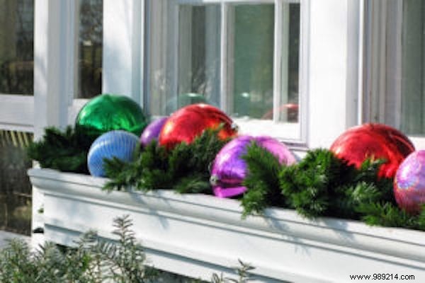 39 Budget-Friendly and Easy DIY Outdoor Christmas Decoration Ideas