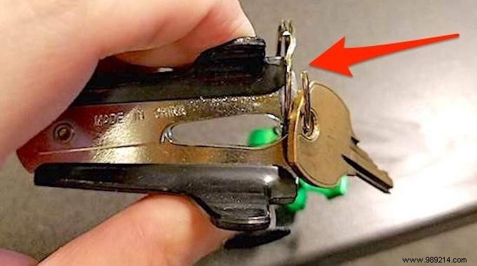 Easy Way to Remove Keys from a Keychain Without Damaging Your Nails