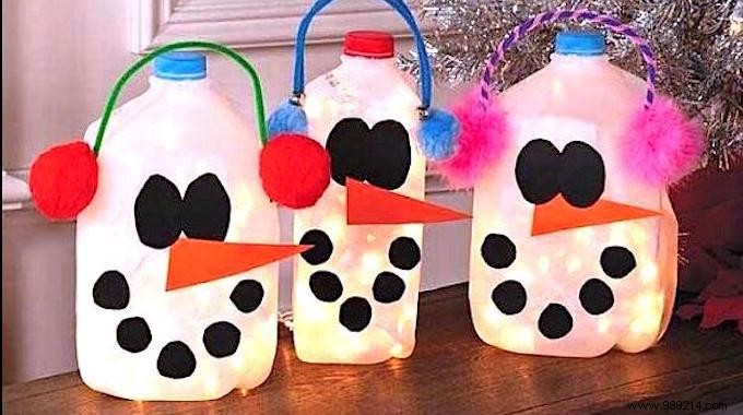 30 Creative Ways to Upcycle Everyday Items into Stunning Christmas Decorations