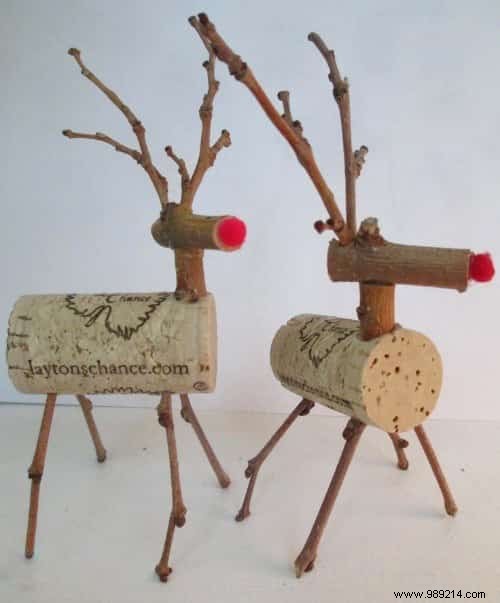 30 Creative Ways to Upcycle Everyday Items into Stunning Christmas Decorations