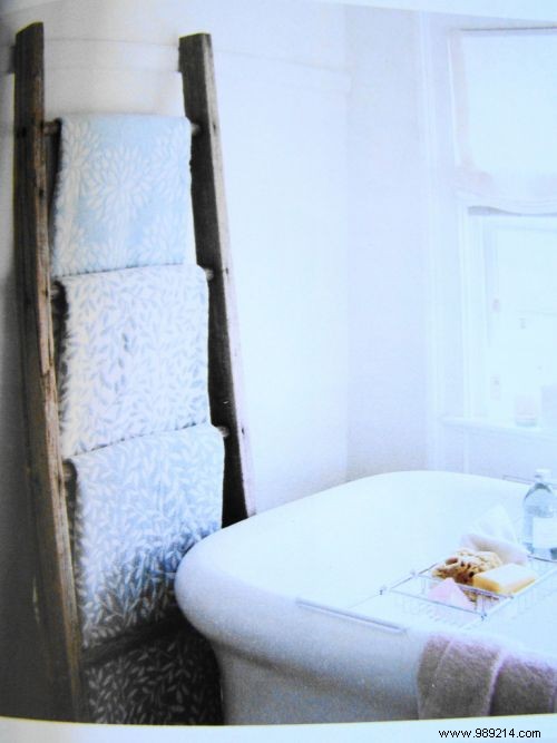5 Creative Upcycled DIY Ideas for a Unique and Stylish Bathroom