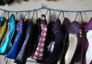 Smart DIY Wire Hanger Hack: Organize Flat Shoes on a Budget