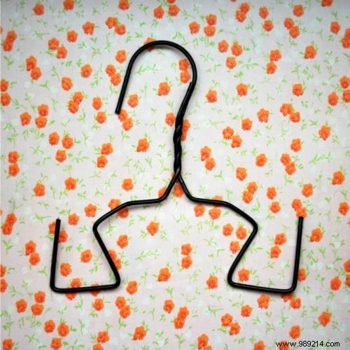 Smart DIY Wire Hanger Hack: Organize Flat Shoes on a Budget