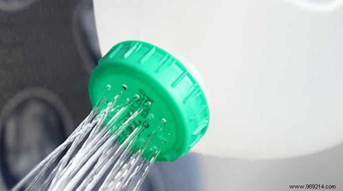 DIY Watering Can: Craft One in 2 Minutes for Free from a Plastic Bottle