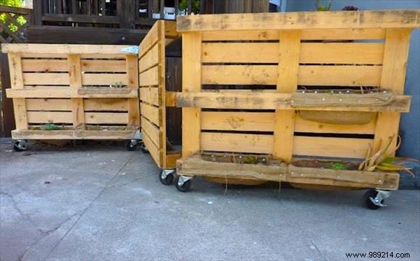 Build a Free DIY Pallet Fence: 4 Simple Steps from an Experienced Gardener
