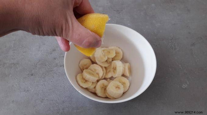 Keep Bananas from Browning in Fruit Salad: My Proven Lemon Trick