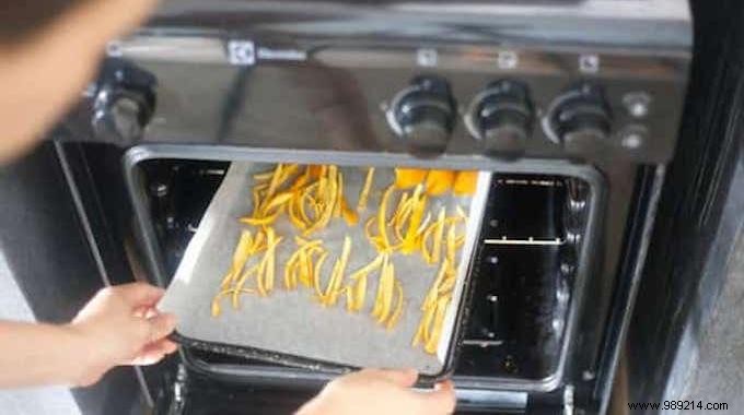 4 Proven Lemon Hacks to Eliminate Kitchen Odors Naturally