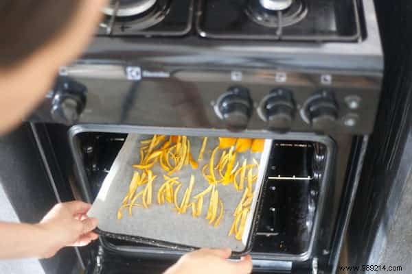 4 Proven Lemon Hacks to Eliminate Kitchen Odors Naturally