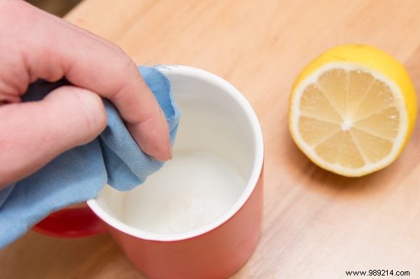 4 Proven Lemon Hacks to Eliminate Kitchen Odors Naturally