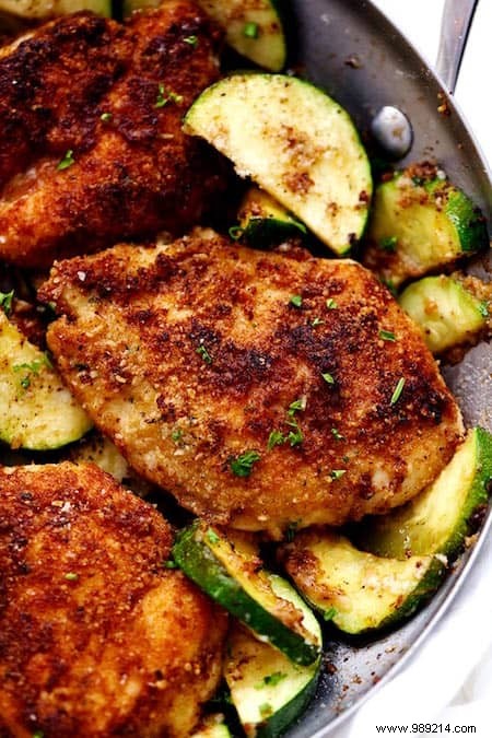 Crispy Chicken Parmesan with Garlic Parmesan Zucchini: Easy 30-Minute One-Pan Recipe