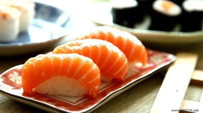 Easy Homemade Nigiri Sushi: Delicious Recipe for 6 at Just €1.52 Per Person