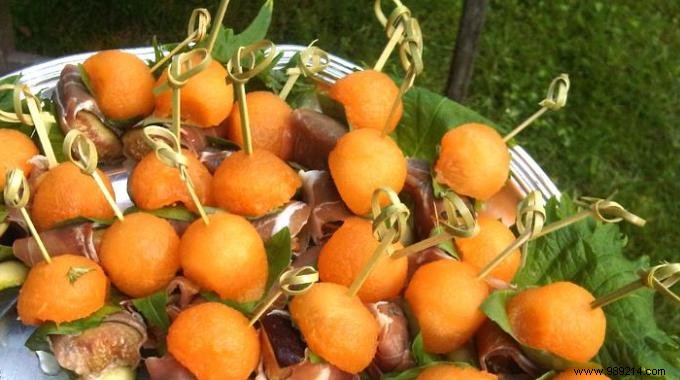 Refreshing Summer Skewers: Light Melon Parma Ham & Tomato Mozzarella Bites