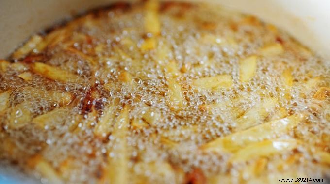 Expert Hack: Reuse Frying Oil Longer with Potato Peels