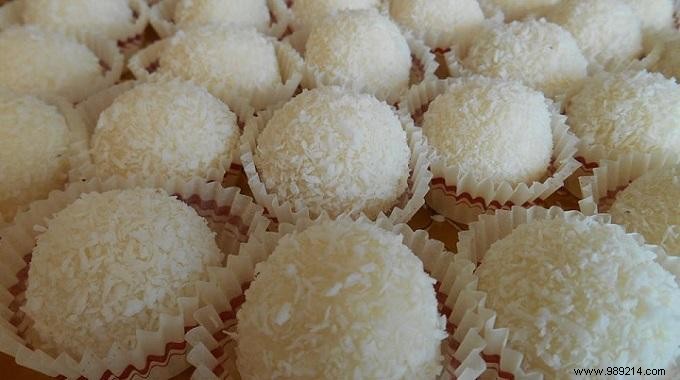 Easy Homemade Raffaello Recipe: Authentic Coconut-Almond Treats