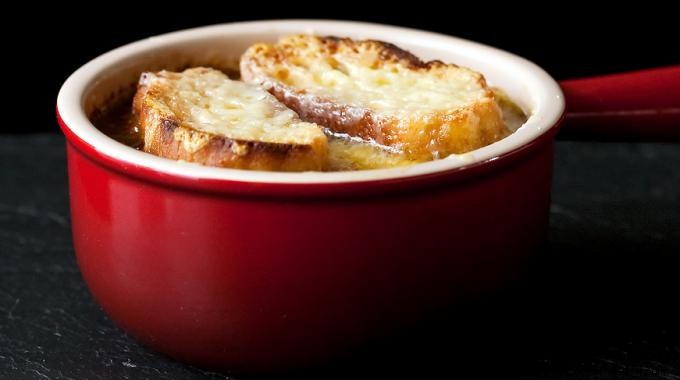 Budget-Friendly French Onion Soup Recipe: Just €0.41 Per Person