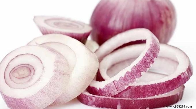 3 Proven Tips to Store Cut Onions Fresh Without Stinking Up Your Fridge