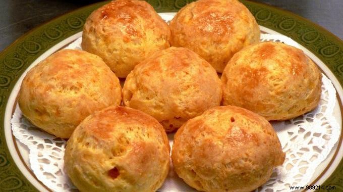 Crispy Chorizo and Comté Gougères: Easy Recipe for a Chic Aperitif