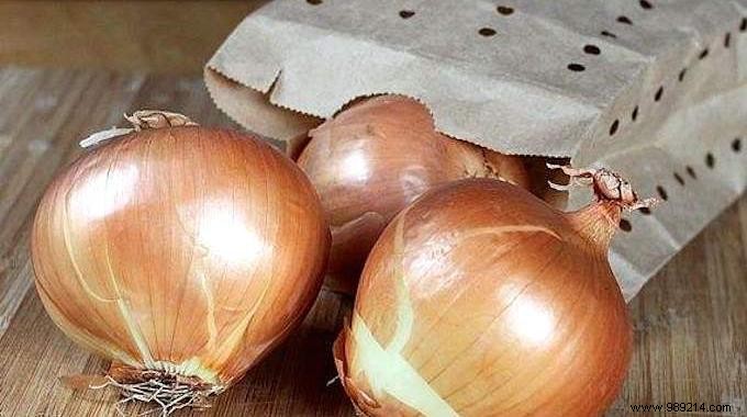 How to Store Onions for Up to 3 Months: Simple Kraft Paper Bag Method