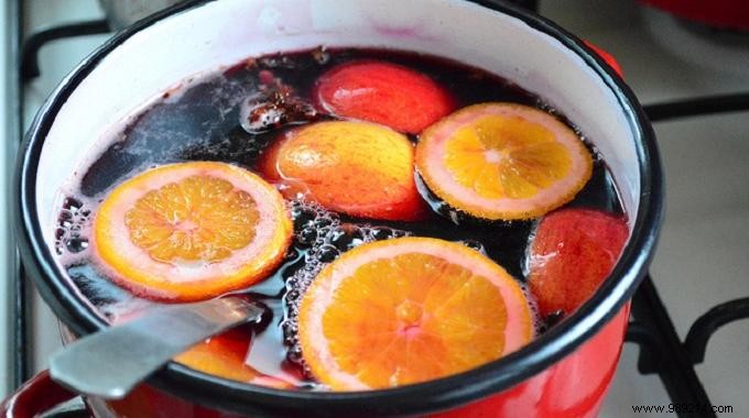 Easy Spicy Mulled Wine Recipe: A Holiday Essential Ready in 30 Minutes