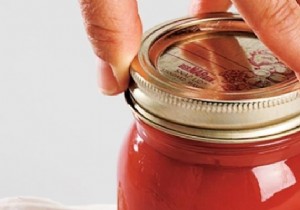 Effortless Teaspoon Trick to Open Even the Tightest Jar Lids