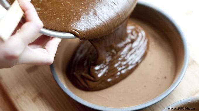 Easy Homemade Chocolate Cake: Quick, Budget-Friendly Recipe for Chocolate Lovers