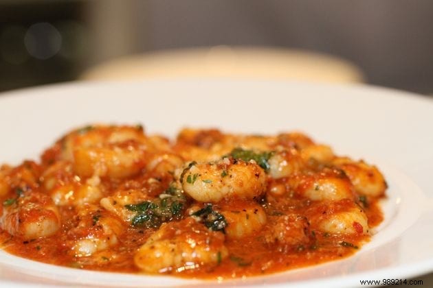 10 Easy, Budget-Friendly Recipes: Starters, Mains & Desserts Under €2.50 Per Serving