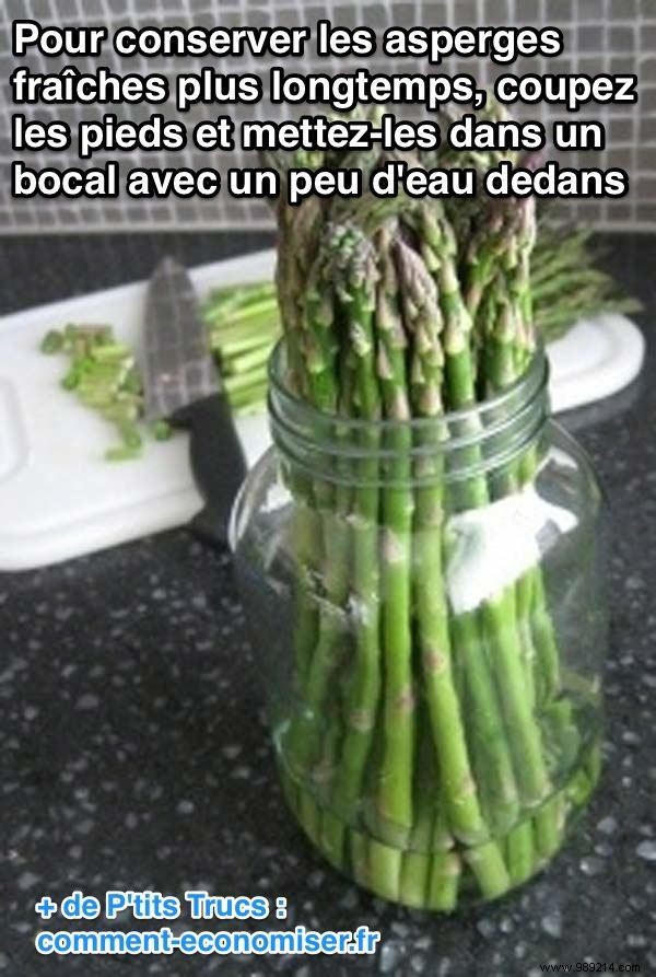 How to Keep Asparagus Fresh Longer: The Bouquet Storage Trick